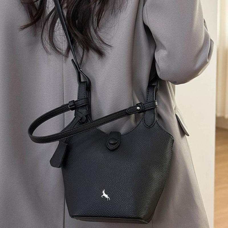 Niche design new solid color tote armpit bag large capacity commuter shoulder messenger bag