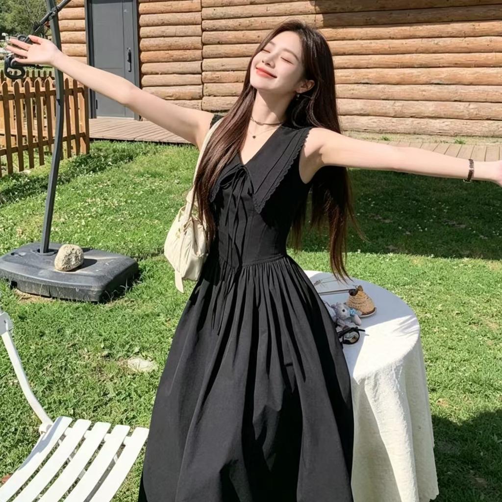 Black dress sleeveless design French temperament v-neck long dress Hepburn style skirt women's summer 2026 new