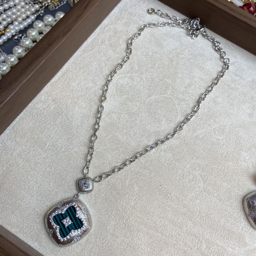 Buzilati Same Green Striped Four-Leaf Clover Necklace, White K Jewelry With Diamond Studs, Light Luxury Two-Piece Earrings.