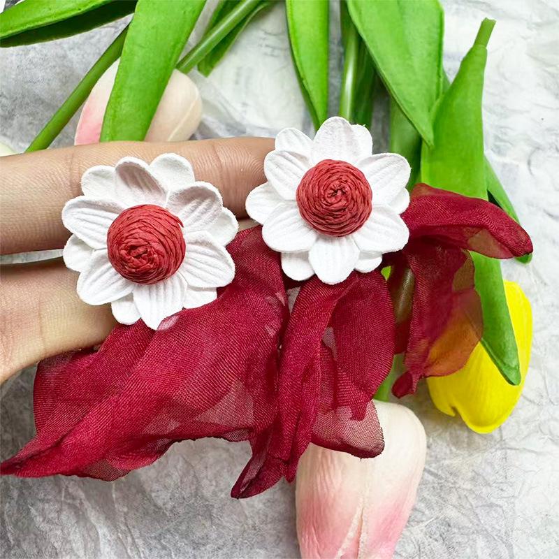 

Серьги-пусеты из ткани в виде цветка «Серебряная игла» - Стиль для отпуска, Универсальные и Высококлассные женские серьги с уникальным темпераментом красный