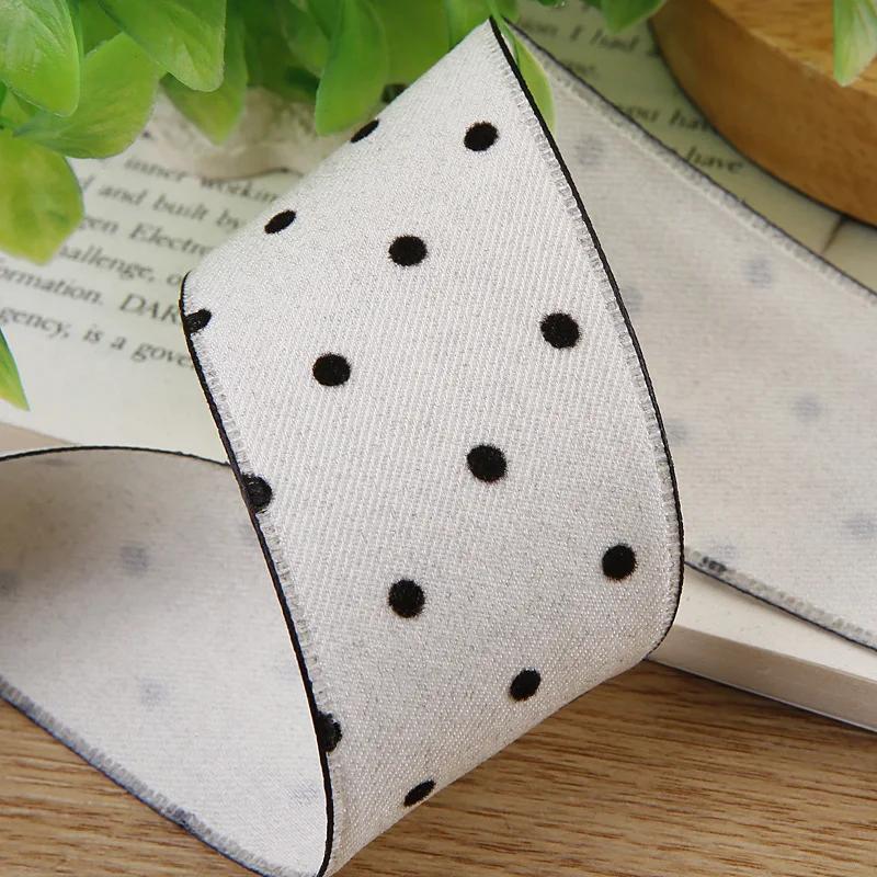 

5 Yards Velvet Ribbon Tape with Round Dots for Gifts Box Packaging Wedding Event Party Decor DIY Hair Bow Accessory Cake Bouquet 25mm-5yards белый