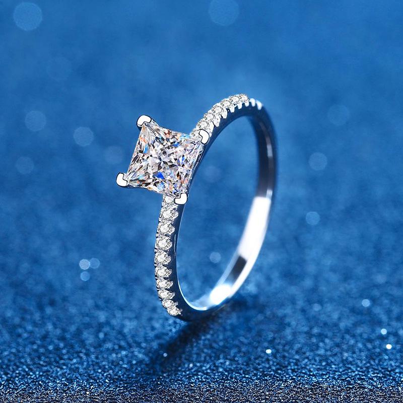 Women s S925 Sterling Silver Moissanite 1 Carat Princess Cut Stackable Ring Size 16