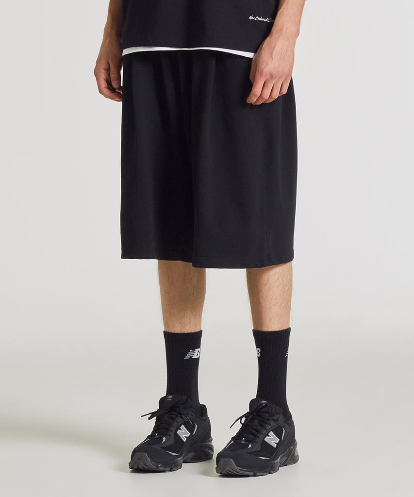 Nyuballanseu Nbnvg31543 / Uni Essential Cropped Shorts (Black)