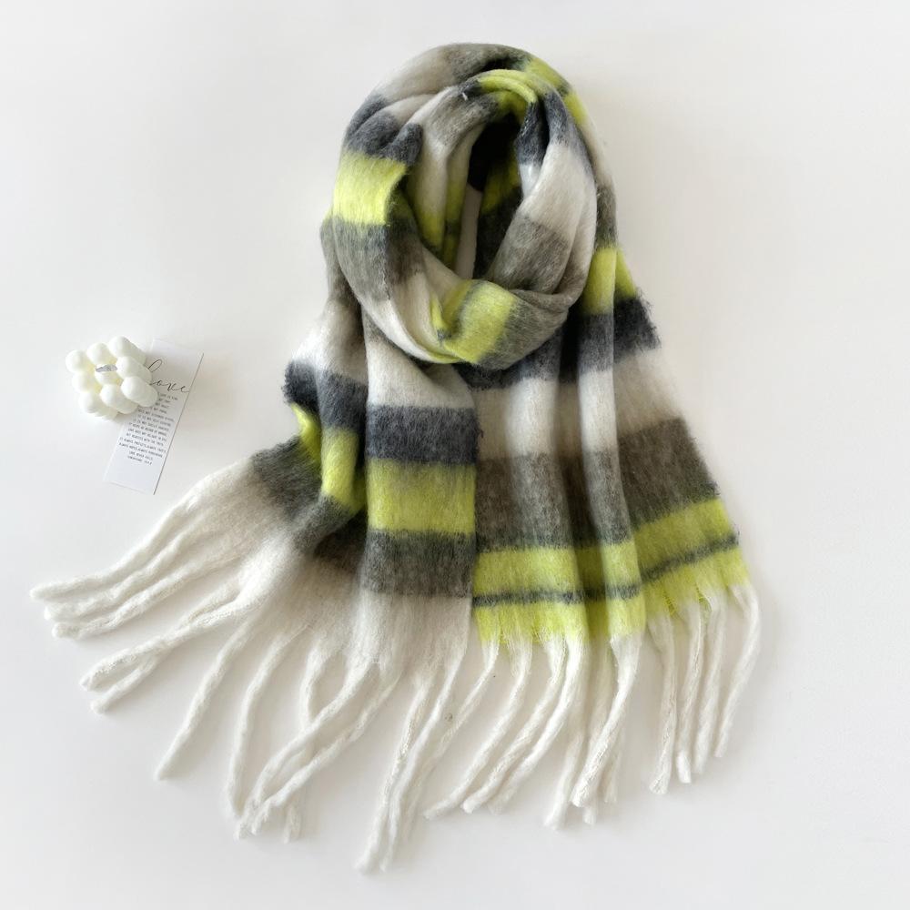 New simple solid color mohair scarf, thickened and warm in autumn and winter, versatile shawl, fluffy and large pulled scarf.