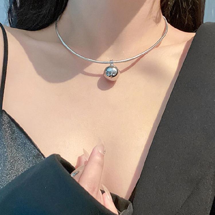 Minimalist Heart/Sphere Pendant Necklace Sophisticated Clavicle Chain Handmade Accessory for Casual Or Party Wear