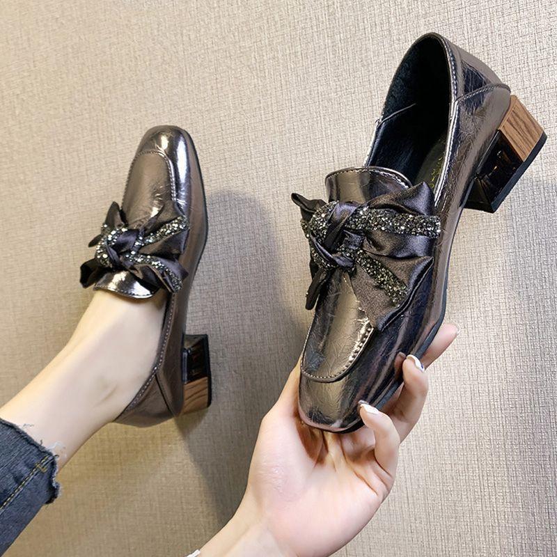 

Ветер маленькие кожаные туфли женские весна новые универсальные туфли с квадратным носком толстый каблук одинарные туфли женские 40