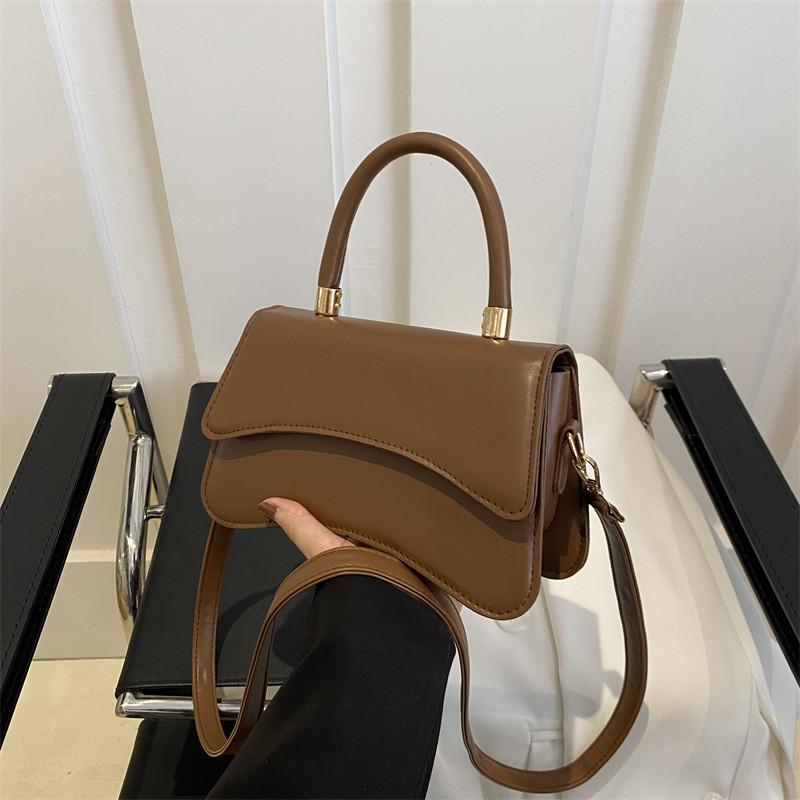 

2024 New Trendy Fashionable Pu Leather Chain Shoulder Bag For Women With Sophisticated Stitching Design