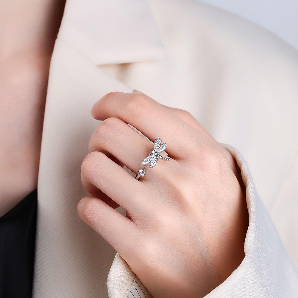 Fashionable Swirling Zirconia Ring With Dragonfly Design For Womens Stylish Jewelry