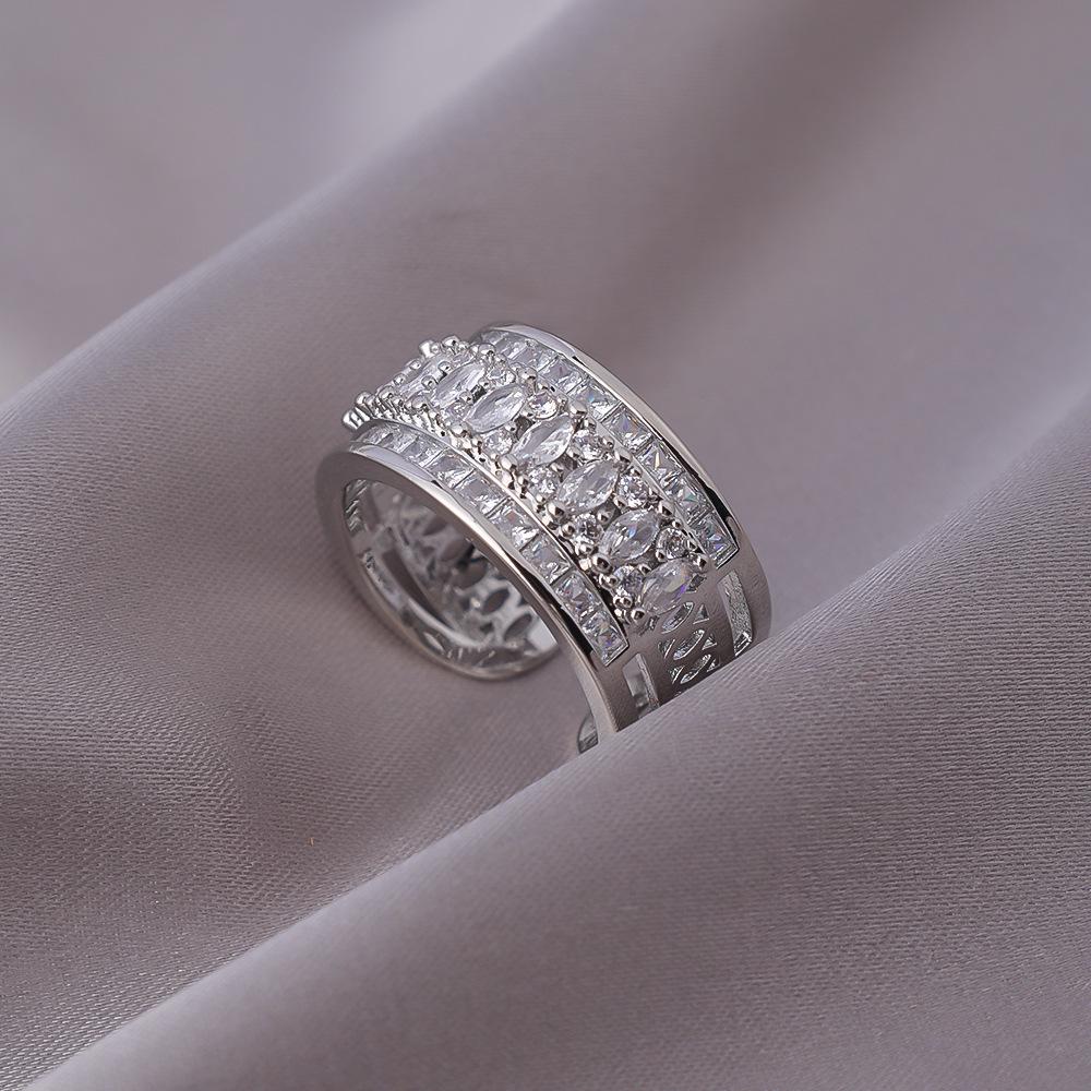 

Elegant Diamond-Studded Ring - Versatile and Stylish Jewelry Accessory