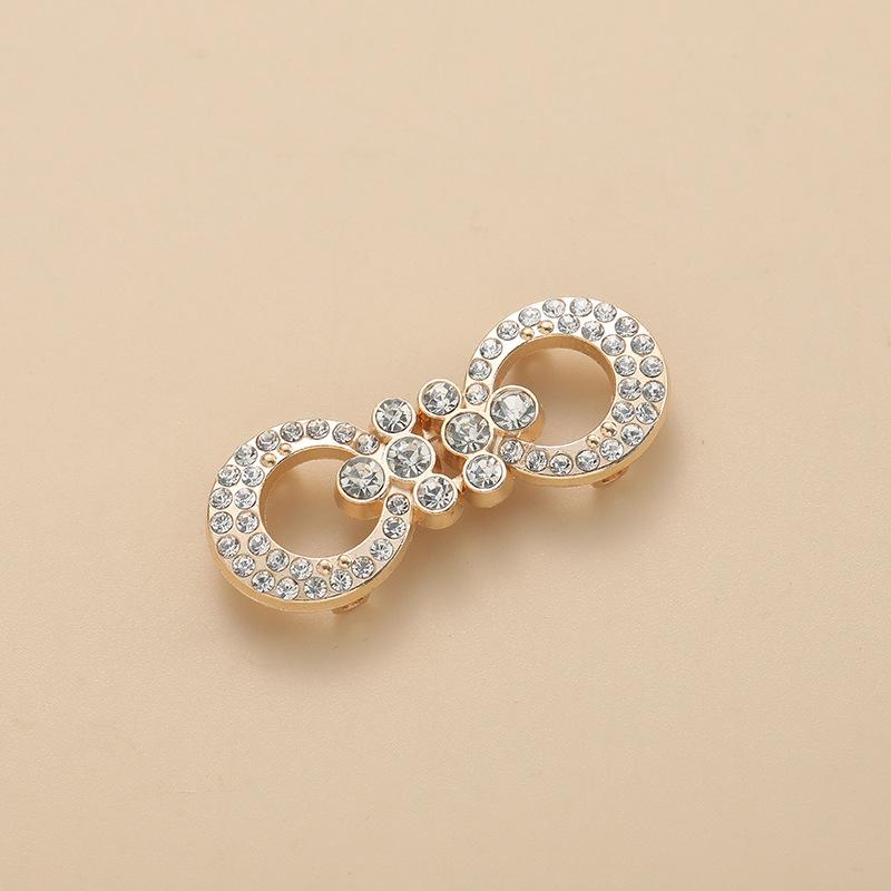 1 Pair Alloy Cardigan Collar Clips Holder Women Decor Crystal Cape Cloak Clasps Fasteners Buckle Brooch Clip
