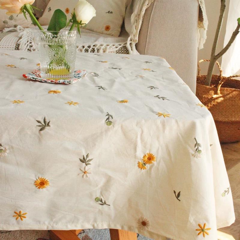 100% Cotton Embroidered Tablecloth, Floral Embroidery, Durable and Multi-Size Washable Table Cover for Party Picnic Home Decor, Wedding and Kitchen