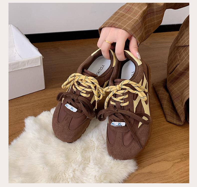 Europese goederen verhogen de hoogte van Duitse trainingsvaderschoenen 2025 vroege herfst nieuwe leren zachtzool muffin schoenen damesschoen Forrest Gump casual schoen