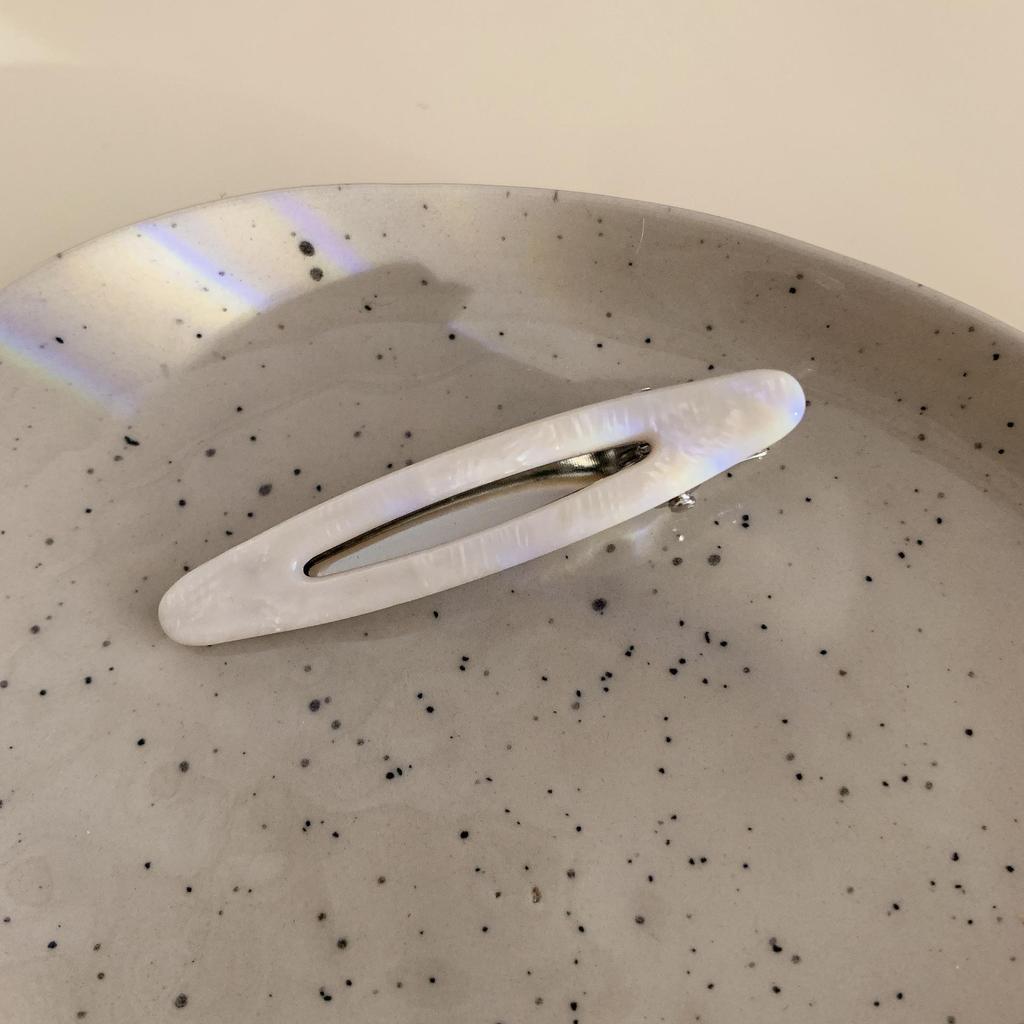 Acetate Hollow Oval Hair Clip - Simple Girly Duckbill for Bangs & Wispy Hair.