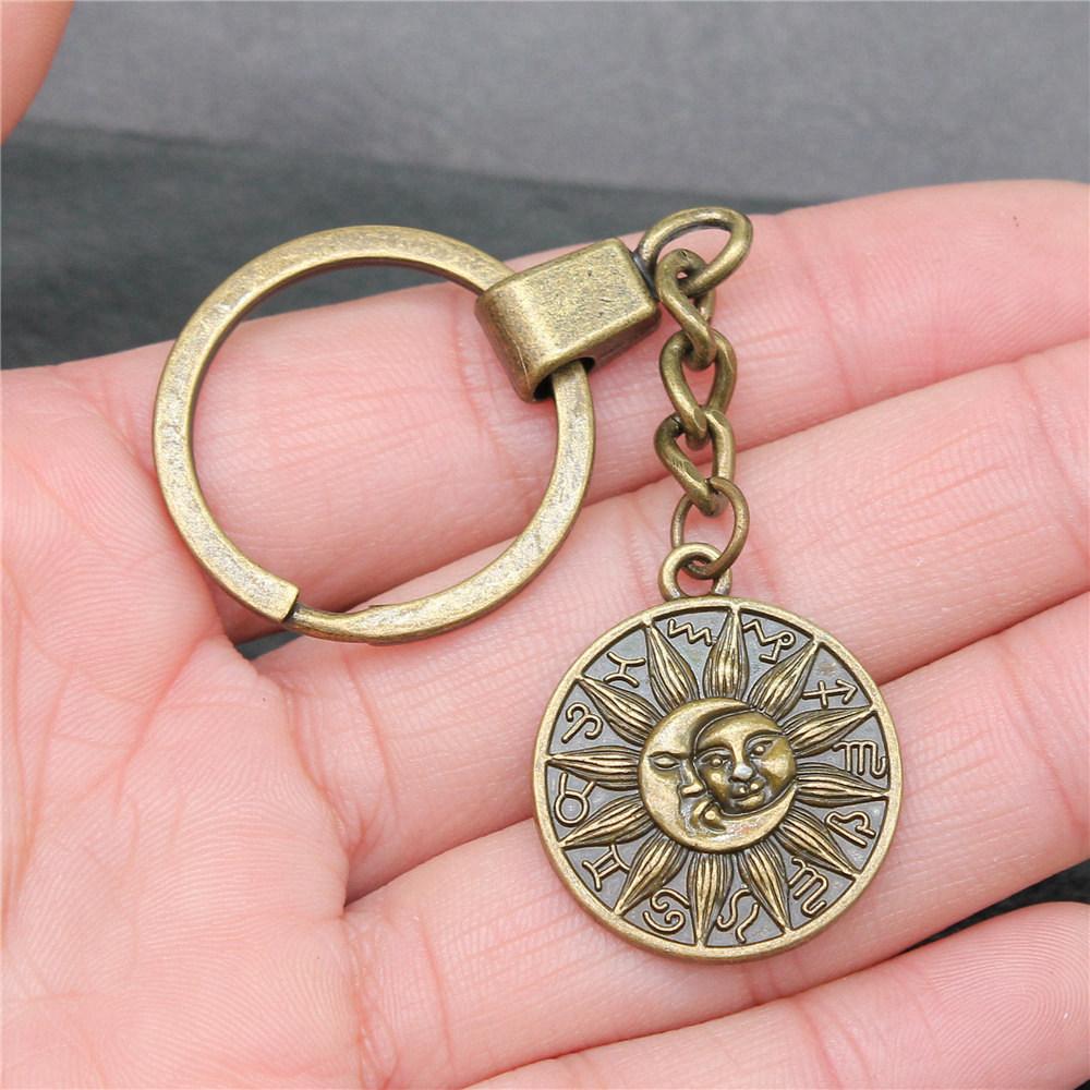 30mm Keychains Sun Moon Pentagram Vintage Jewelry Supplies QY047