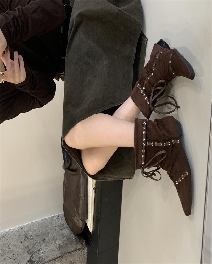 2025 autumn and winter new retro niche pointed short boots women's inner heightening straps western cowboy boots pleated stacking boots