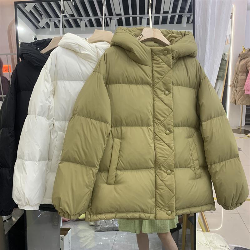 

2024 пуховик осень-зима женский короткий свободный модный белый утиный пух утолщенный теплый жакет с капюшоном оптом