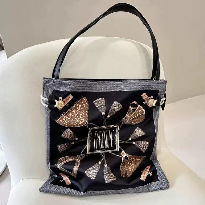 New niche retro satin printed silk scarf bag fashionable large-capacity portable shoulder bag trendy