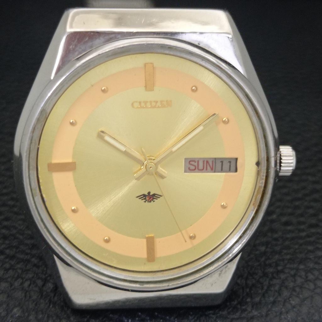 CITIZEN AUTOMATIC 8200 JAPAN MENS VINTAGE GOLDEN COLOR DIAL WATCH a702745-1 R210-a702745