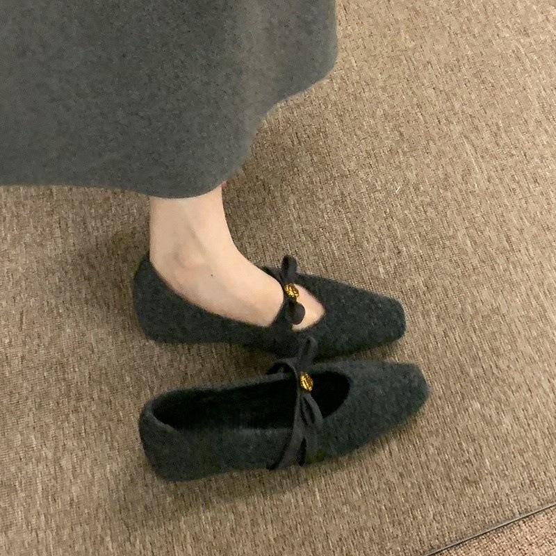 

French Xiaoxiangfeng autumn and winter velvet Mary Jane women s shoes inner height increase shallow mouth single shoe temperament 40 сірий колір