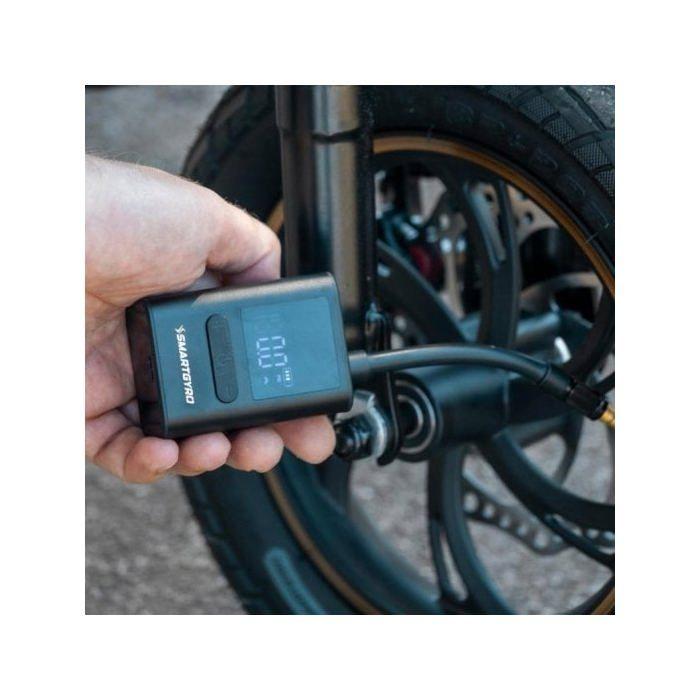 Nano Compresor portátil Smartgyro con pantalla digital parada automática y 3 modos de presión