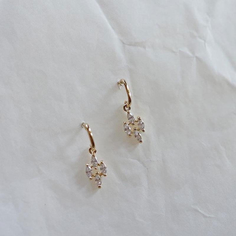 Super Gentle Dripping Four-diamond Diamond Ear Hook Retro Japanese Small Exquisite Earrings Ear Studs