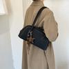 Handheld Bag of Baguette Shape, A High-end Commuter Shoulder Bag with An Underarm Compartment.