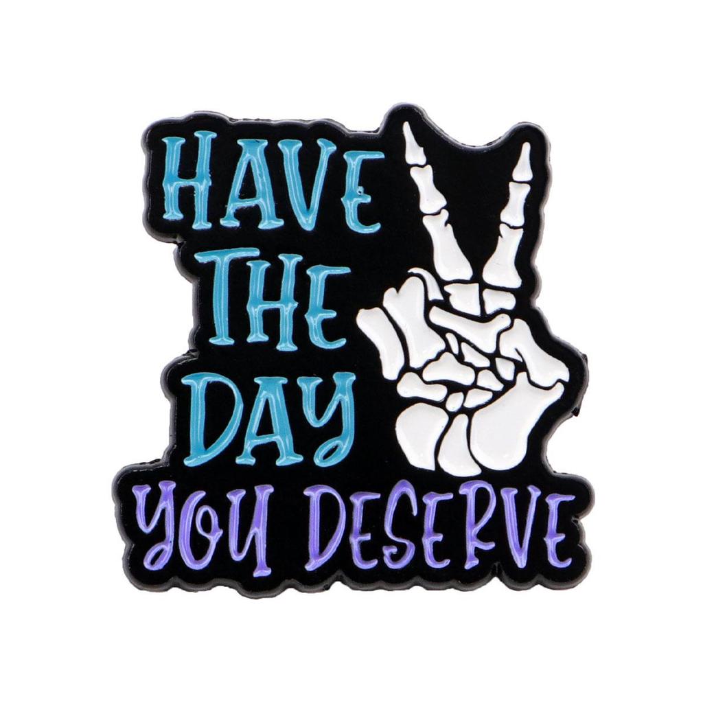 Motivational Cartoon Medal: Creative Metal Brooch with English Lettering for Clothing Accessories
