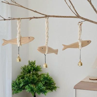 Unique Handmade Wood Fish Door Bell Hand Carved Rustic Wooden Fish Sculpture Lucky Lightweight Car Fish Hanger Home Entryway