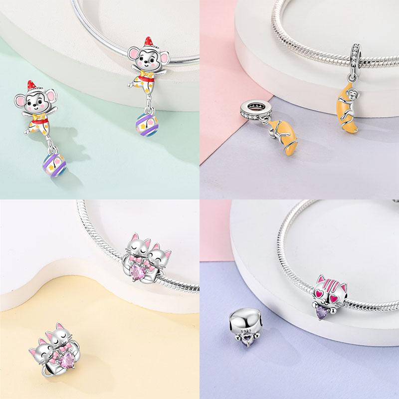 Lovely Copper Little Monkey Embracing Red Heart Pendant Fit Bracelet Necklaces Party Pairing With Handmade Gifts