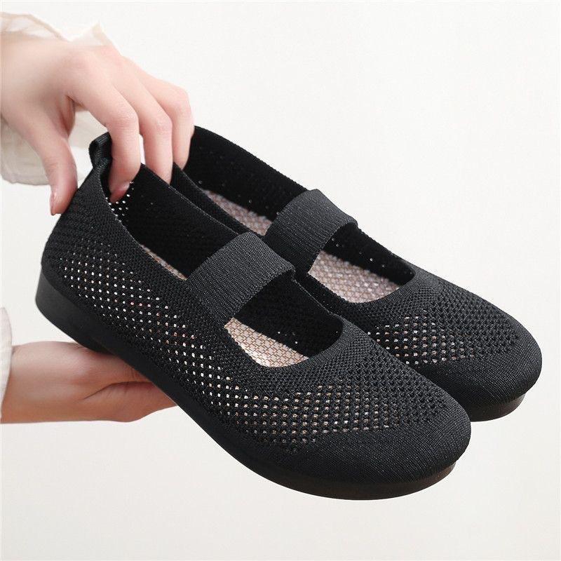 Summer new breathable old Beijing cloth shoes women's soft sole comfortable mother shoes hollow flat casual mesh shoes children