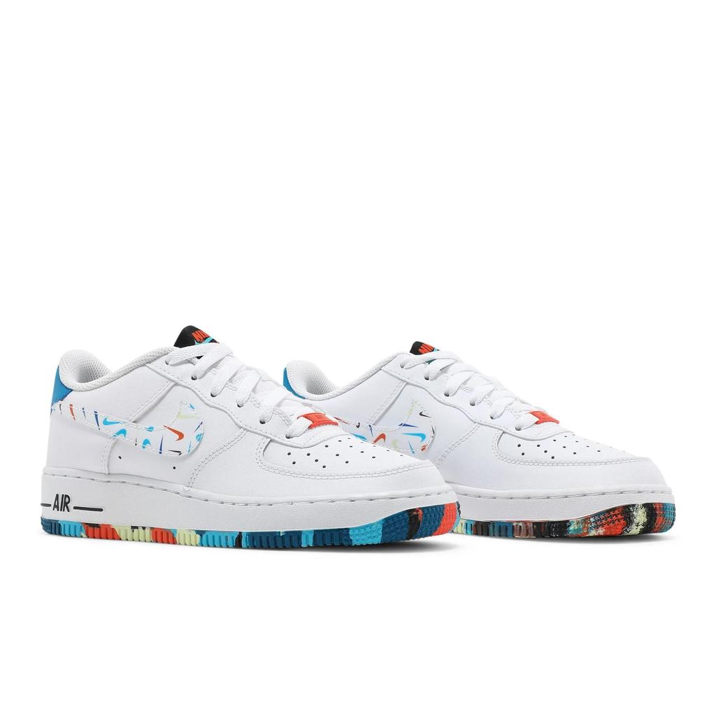 Nike Air Force 1 LV8 для школьников 'Swoosh Pack' (унисекс) Белый / Имперский синий / Черный / Разноцветные детские кеды для скейтбординга DM7597 100