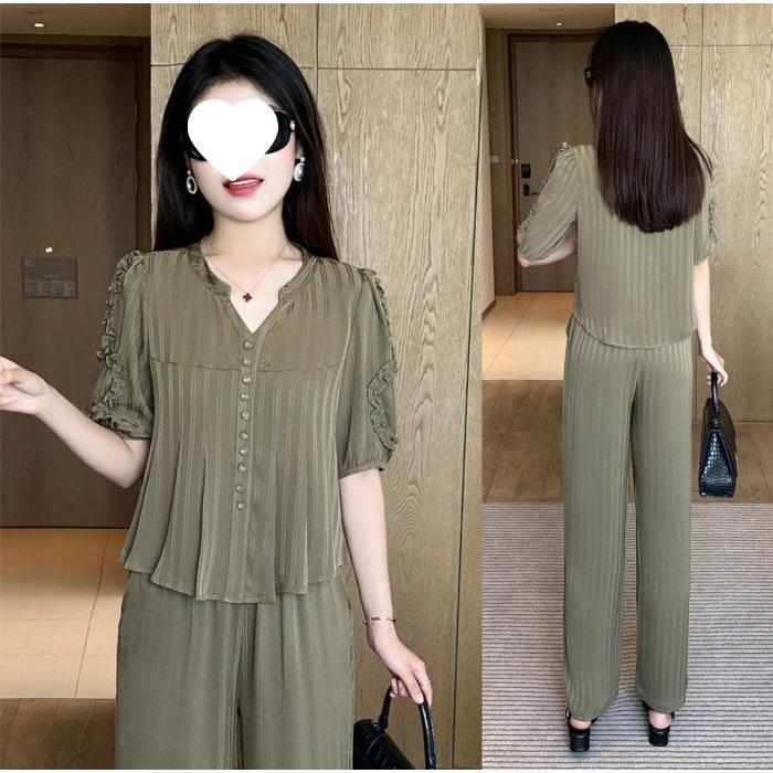 

Aesthetic Silk Fashion Set for Women - Summer Elegant Mom s Dress - Lightweight Stylish Casual Two-Piece Set 4XL зелений