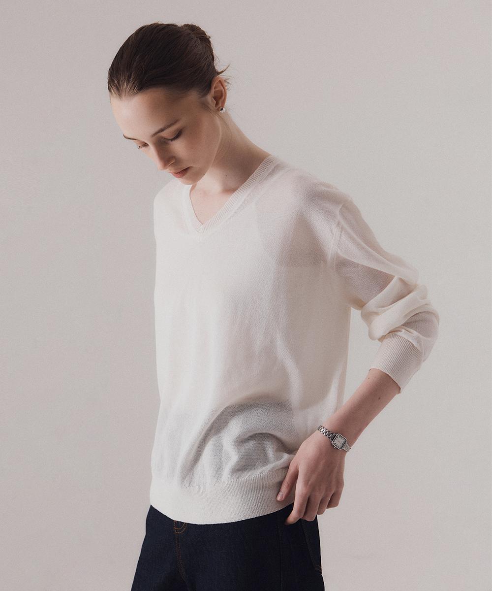 Sillen Fine Sheer V-Neck Pullover Knit (Ivory) Ivory/Free