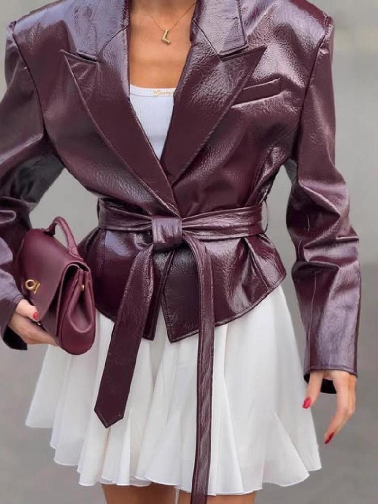 2025 Herbst/Winter V-Ausschnitt Glänzende Figurbetonte Lederjacke mit Taillengürtel