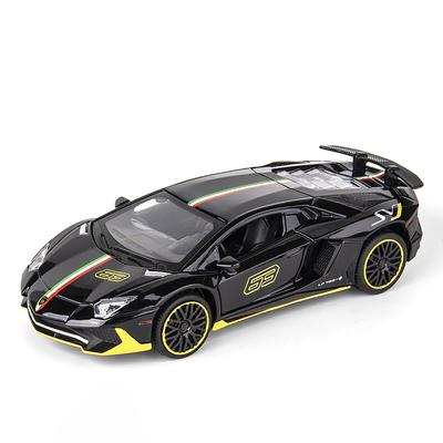 Modellino Auto Sportiva Lambor Aventador SVJ LP780-4 in Scala 1/32 Simulazione Suono e Luci Base con Cinturino Collezione Giocattoli per Bambini Regali per Ragazzi