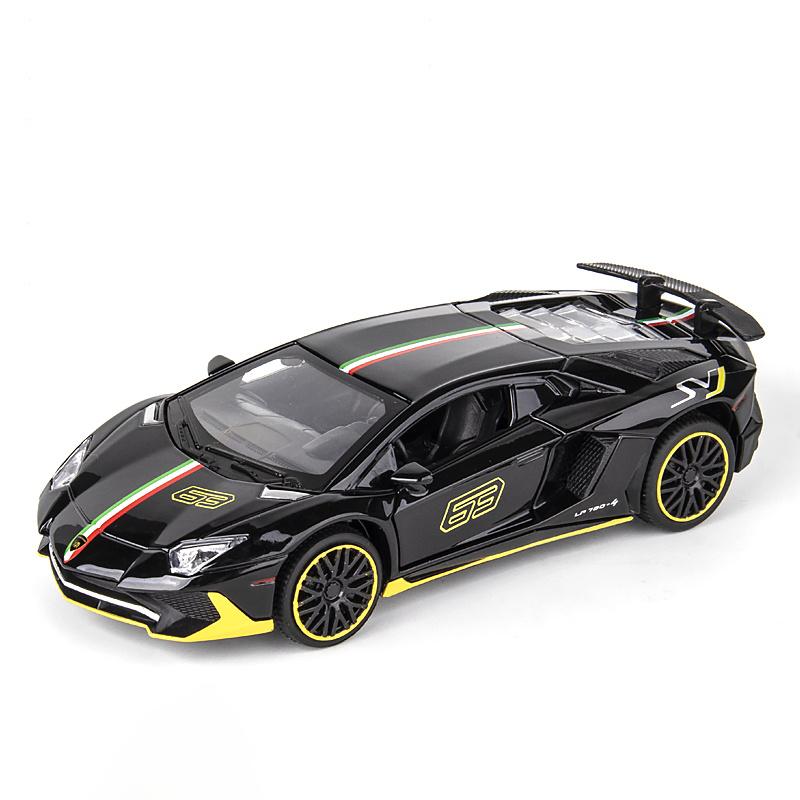 

1/32 Lambor Aventador SVJ LP780-4 Модель спортивного автомобиля Имитация звука и света Коллекция с базой Детские игрушки Подарки для мальчиков чёрный