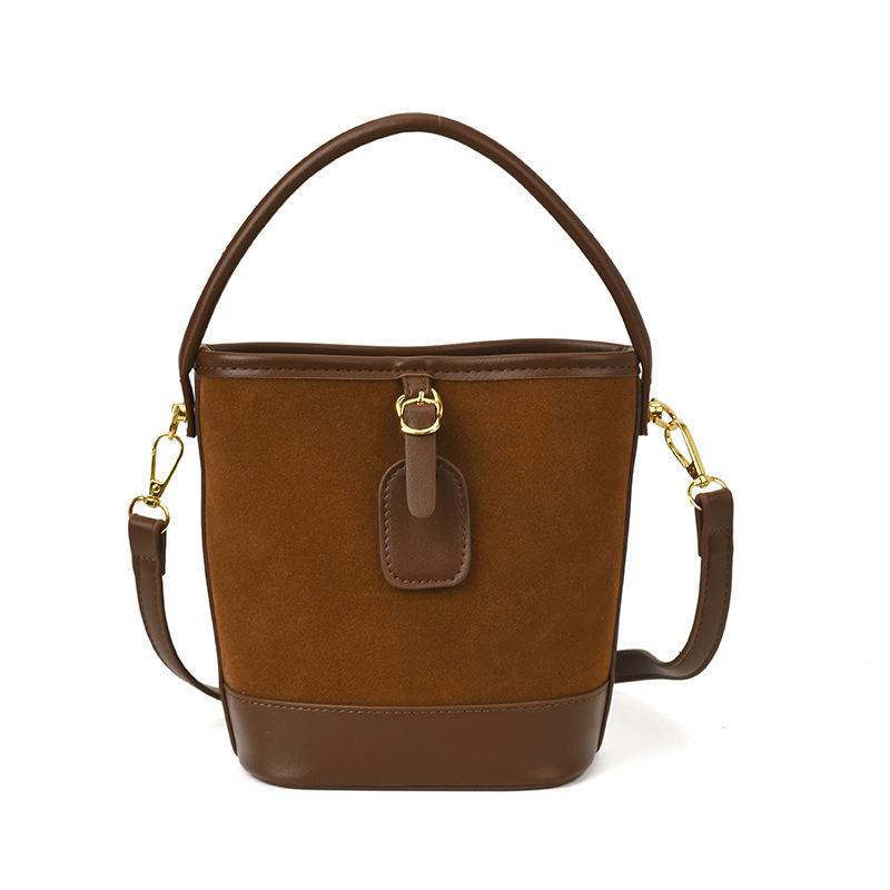 

Handbag - Retro Bag - Shoulder Bag with Slanted Strap - Fashionable Women s Bag - Bucket Bag коричневий