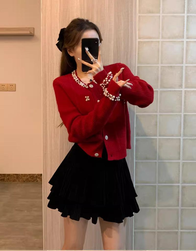 2026 Autumn/Winter French Chic Beaded Knit Jacket with Pearl Collar – Versatile Design