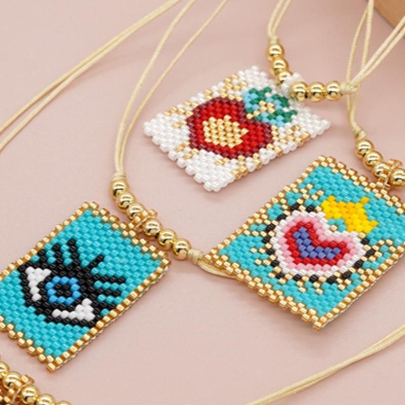 Elegant Crown Heart Beaded Necklace Bohemian Jewelry for Women Vocation Fashion Accessory