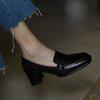 Tacchi alti con tacco grosso da donna autunno 2025 nuovi mocassini neri stile britannico temperamento punta quadrata scarpe singole