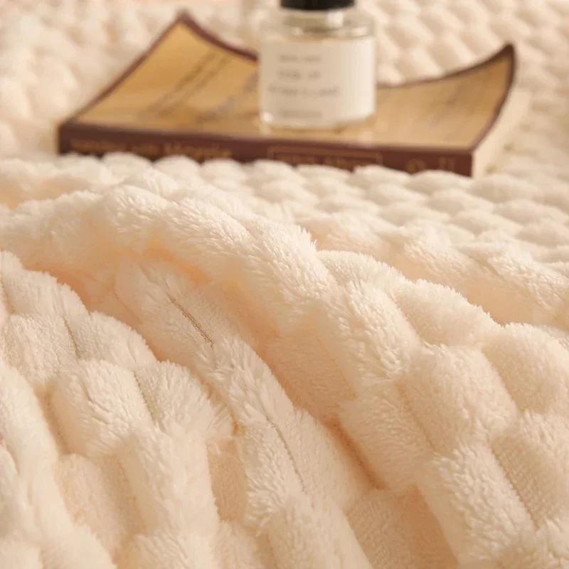 Fleece Autumn Winter Warm Blankets for Beds Sofa Soft Skin Friendly Faux Lambswool Blanket Flocked Comforter