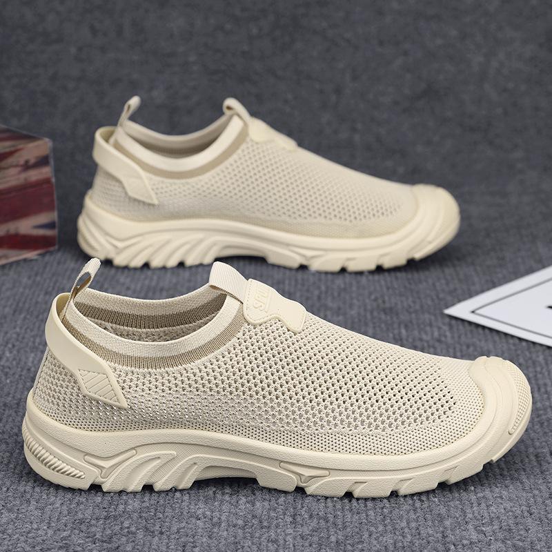 Old Beijing cloth shoes summer new trend hollow flying woven mesh breathable deodorant men's shoes fashion lazy one pedal