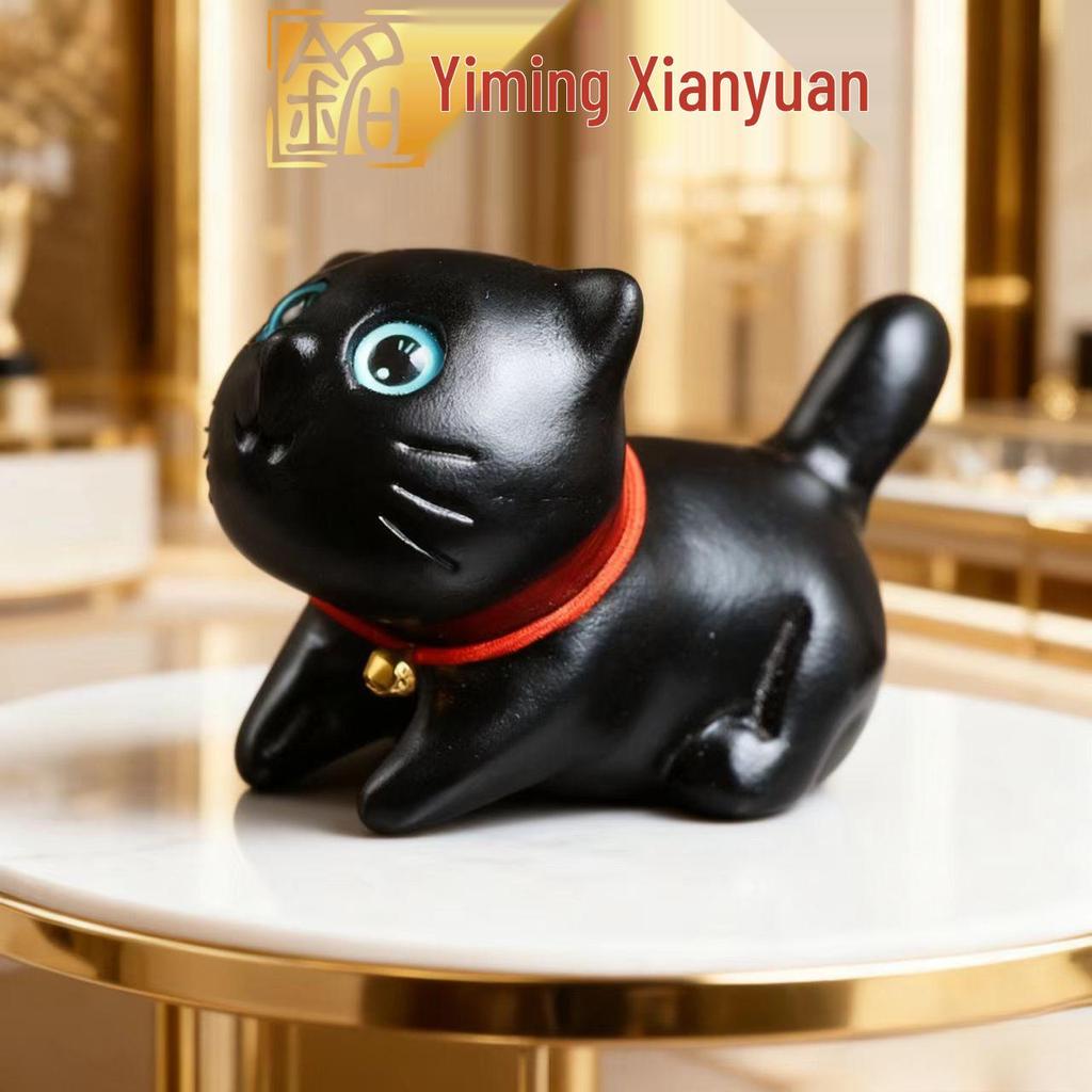Confident Cat Buxus Wood Carving: Cute Cartoon Kitten Ornament and Handcrafted Wood Hand Grip.