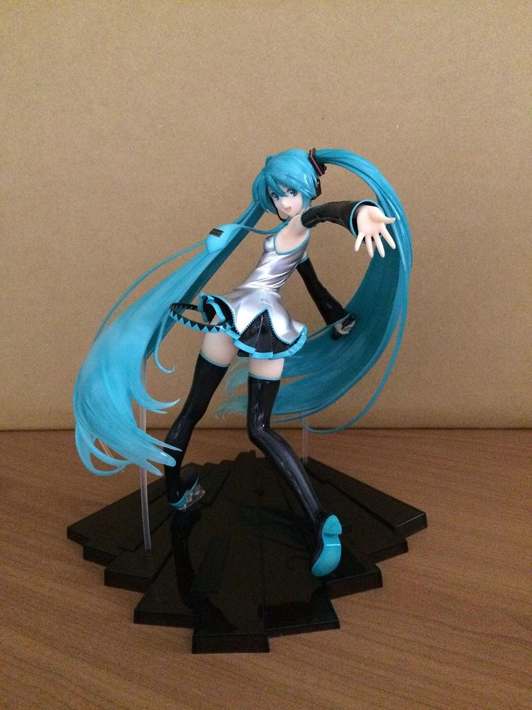 Hatsune Miku Tony Scale PVC Painted Finished Ver. (1/7 Product)