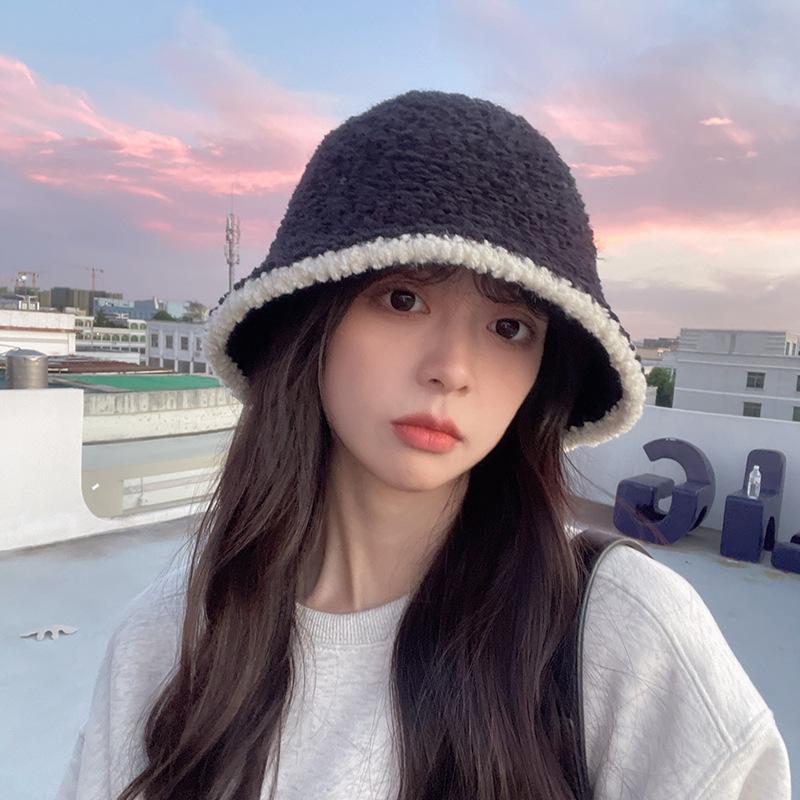 Japanese style Color blocked Bucket Hat Versatile Lambskin Knitted Fisherman Hat Small Warm Basin Hat That Shows Off Your Face Without Makeup