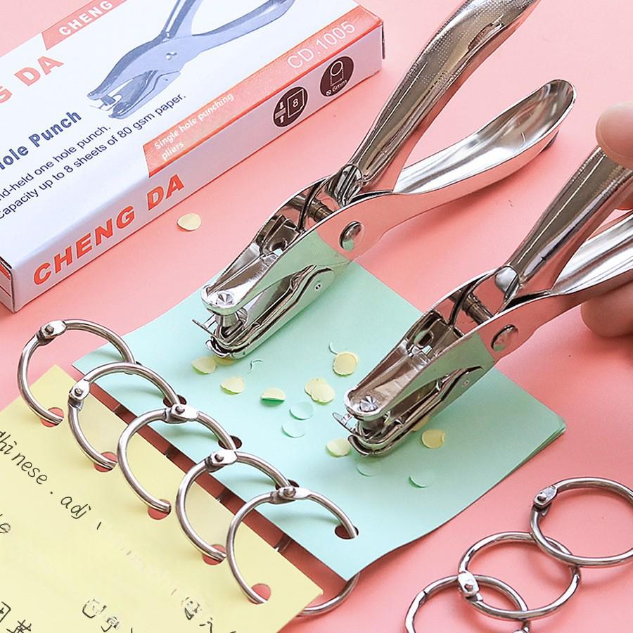 Clește mic pentru perforatoare de hârtie și carton pentru legare foi libere