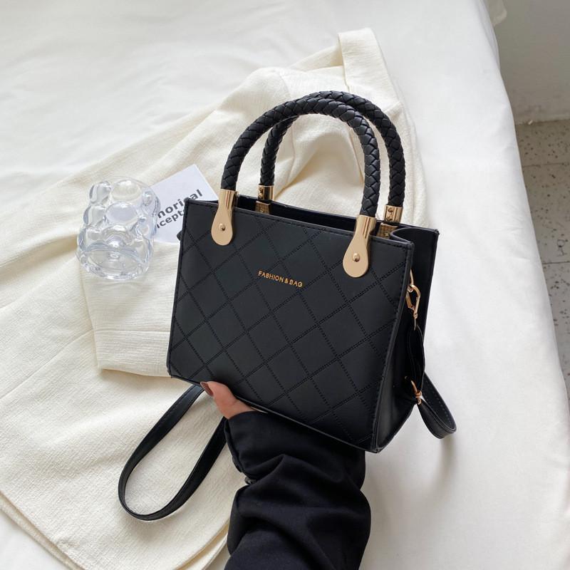 2022 New Korean Style Minimalist Shoulder Bag Pu Hand Carry Ladies Small Square Bag чёрный