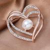 Minimalist Korean version pearl brooch with diamond studded flower chest flower brooch, women's high-end style brooch