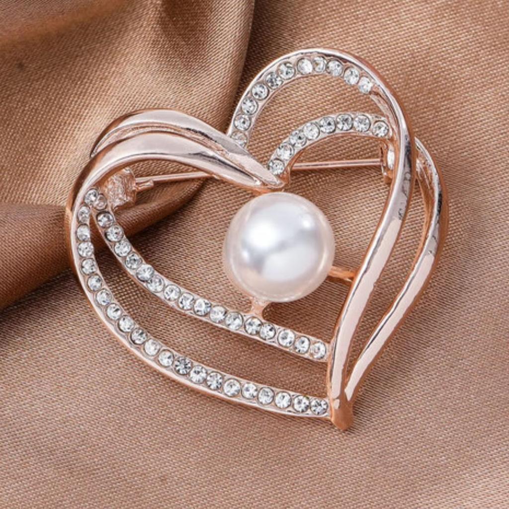 Minimalist Korean version pearl brooch with diamond studded flower chest flower brooch, women's high-end style brooch