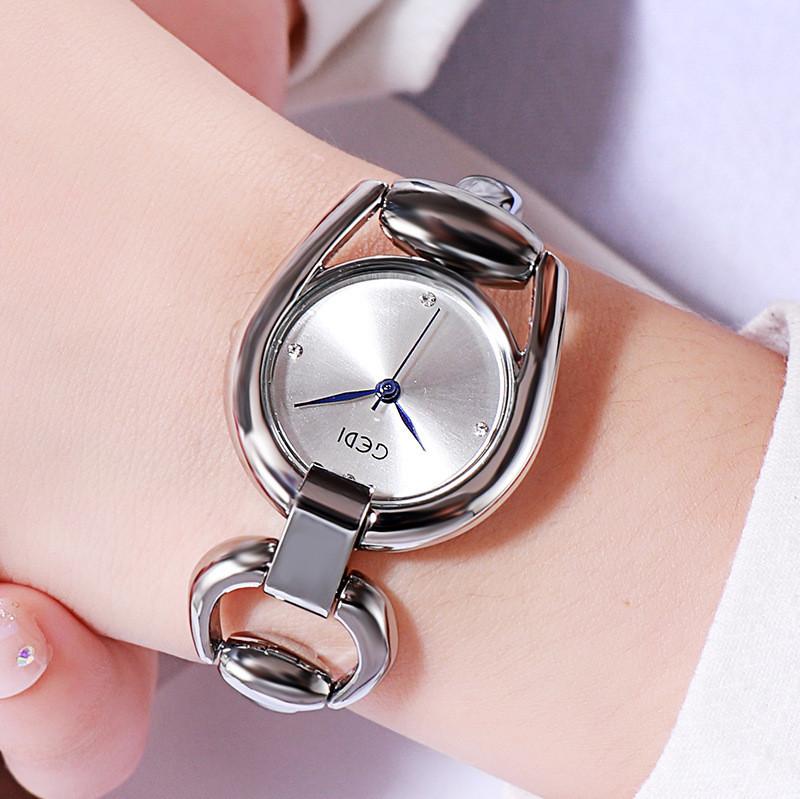 Fashion Ladies Quartz Watch With Alloy Bracelet And Rhinestone Decor For Casual Wear